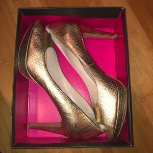 Vince Camuto Georgina in Rose Gold